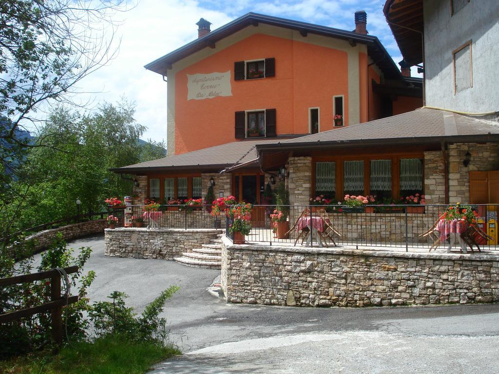Гостевой дом Agriturismo Cornei Da Nadia Коллио Экстерьер фото