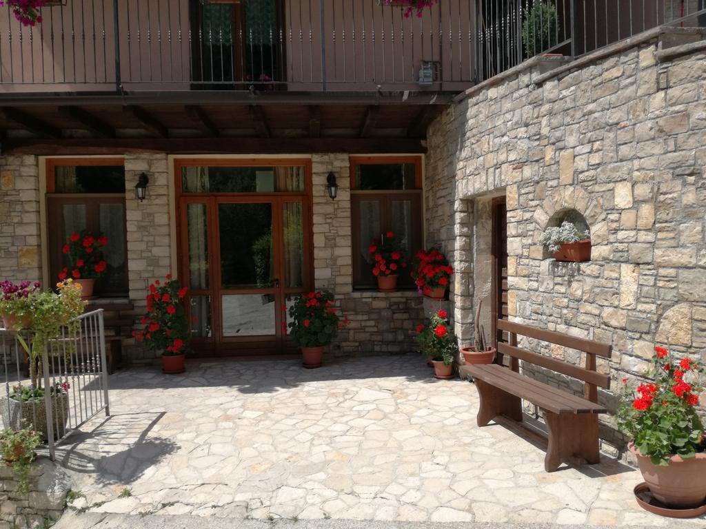 Гостевой дом Agriturismo Cornei Da Nadia Коллио Экстерьер фото